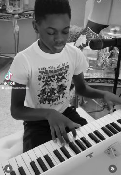 Online Voice Lessons for Pop Gospel and RnB